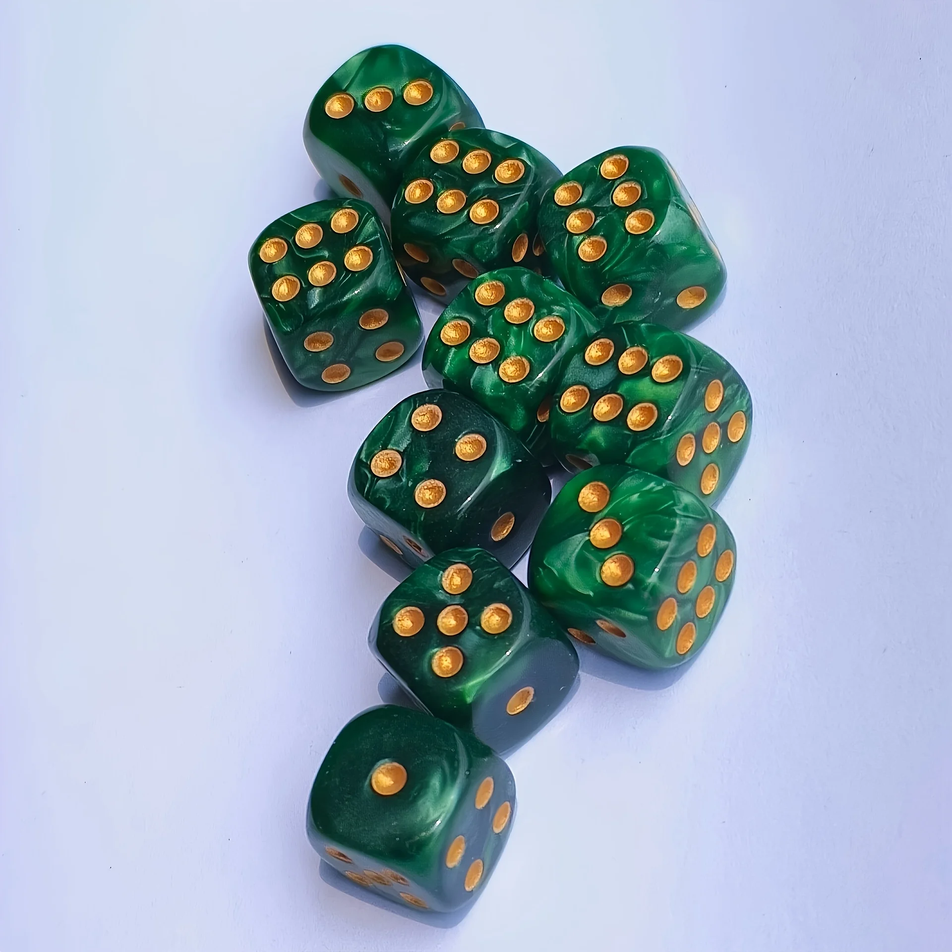 10Pcs 12mm Pearl Swirl D6 Dice - đánh giá và giá Board Game Arena